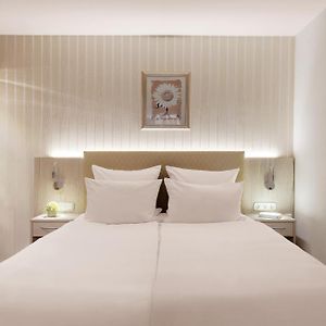Standard Zimmer mit Kingsize-Bett
